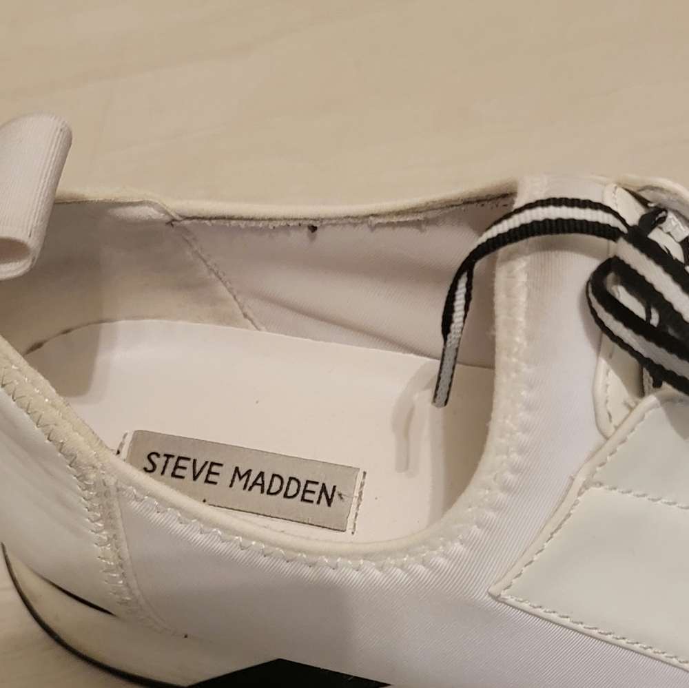 Steve Madden, size 12M, white n black